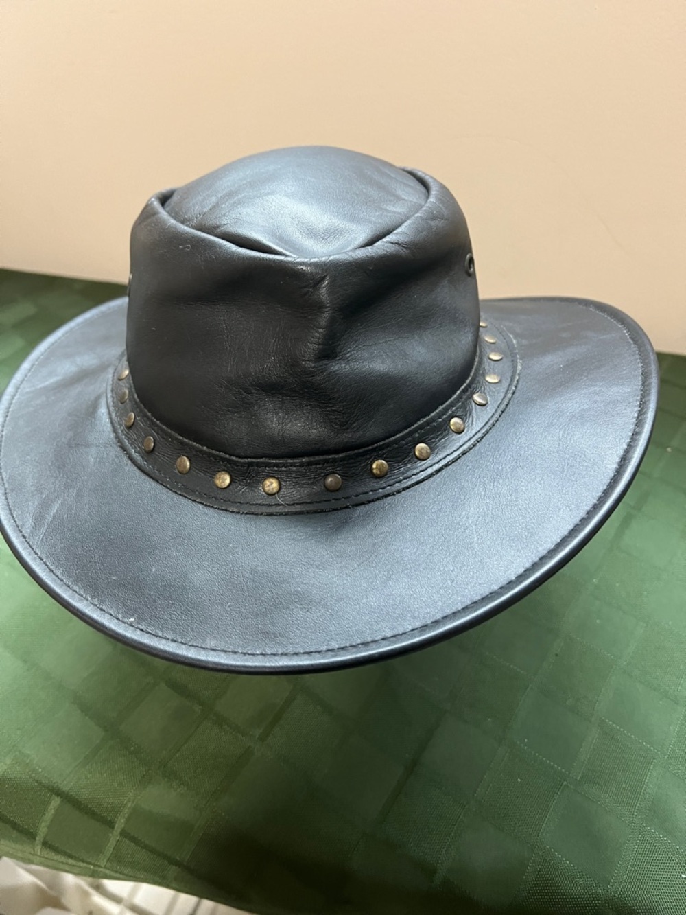 Men's Black Leather Outback Hat - Classic Ranch Style - Picture 4 of 15